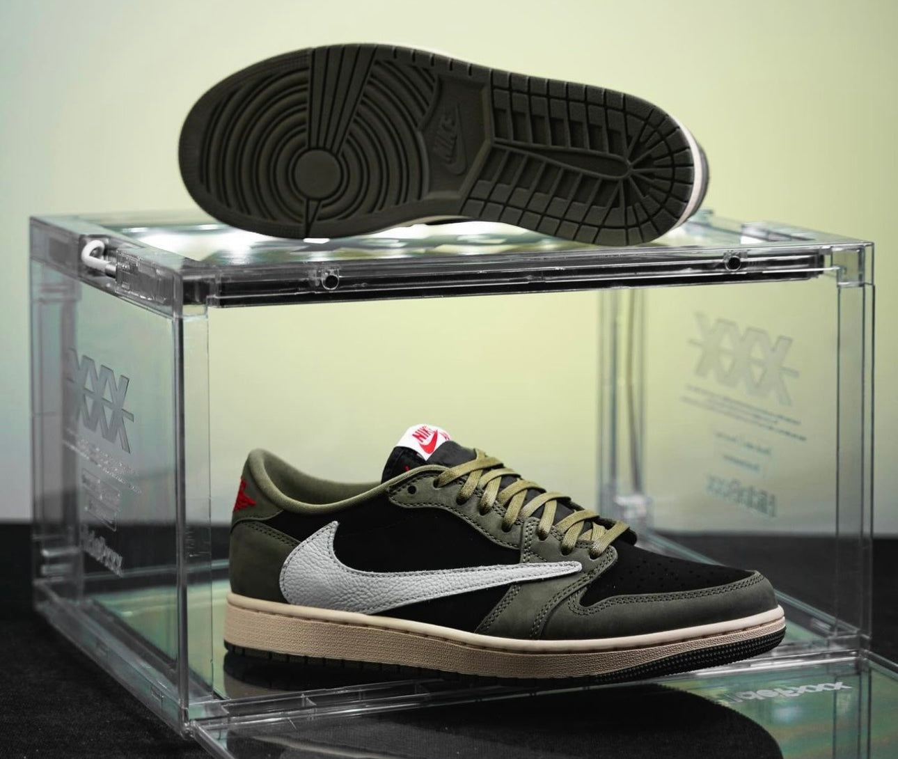 Travis Scott Jordan Low - Limited Edition ( Premium Quality )