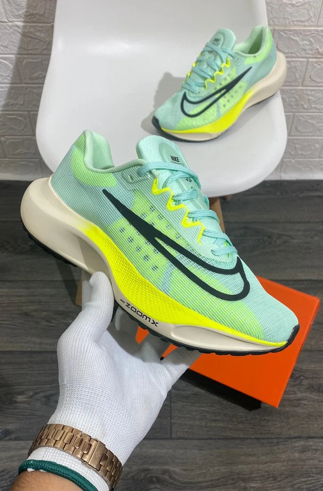 Nike Zoom FLY - 5
