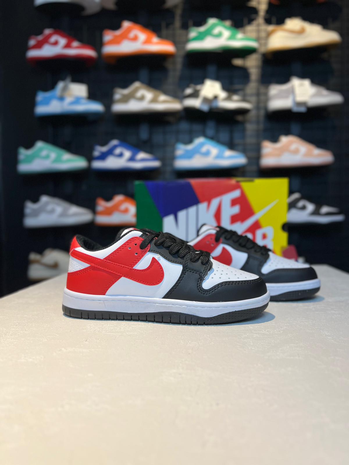Nike Dunk low - Unique colors